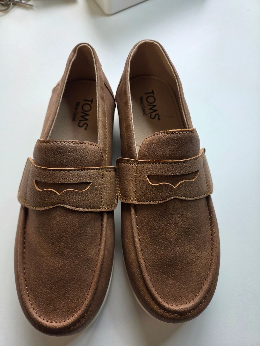 TOMS | SIZE 3 BOYS LOAFER NWOT